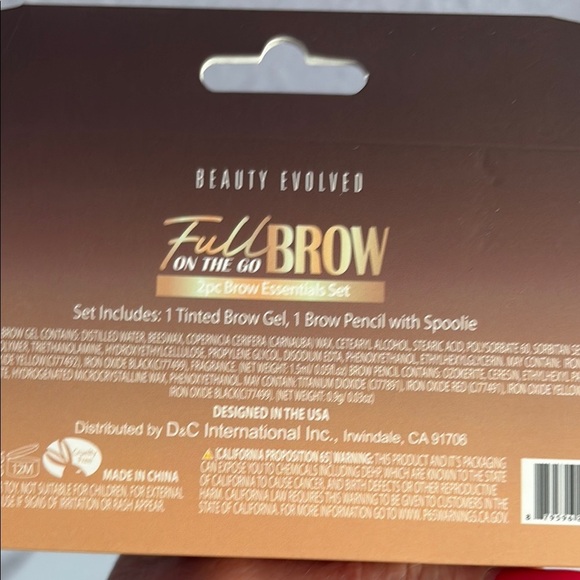 Brow Essentials Set - Black and Brown New in box - Picture 2 of 3